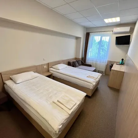 מלון 612км סטרי